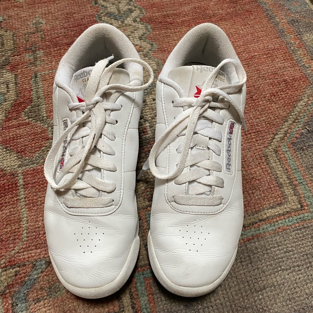 Vintage white leather Reebok sneakers women’s 8.5